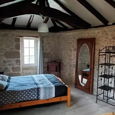 Les Du Hameau Avec Piscine *