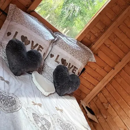 Les Du Hameau Avec Piscine Bed & Breakfast *